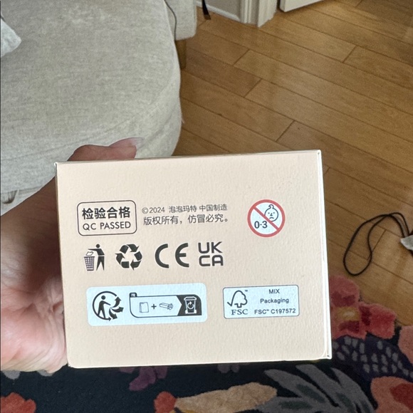 Pop Mart Labubu 'Have A Seat' Figure ZIZI - Picture 8 of 8